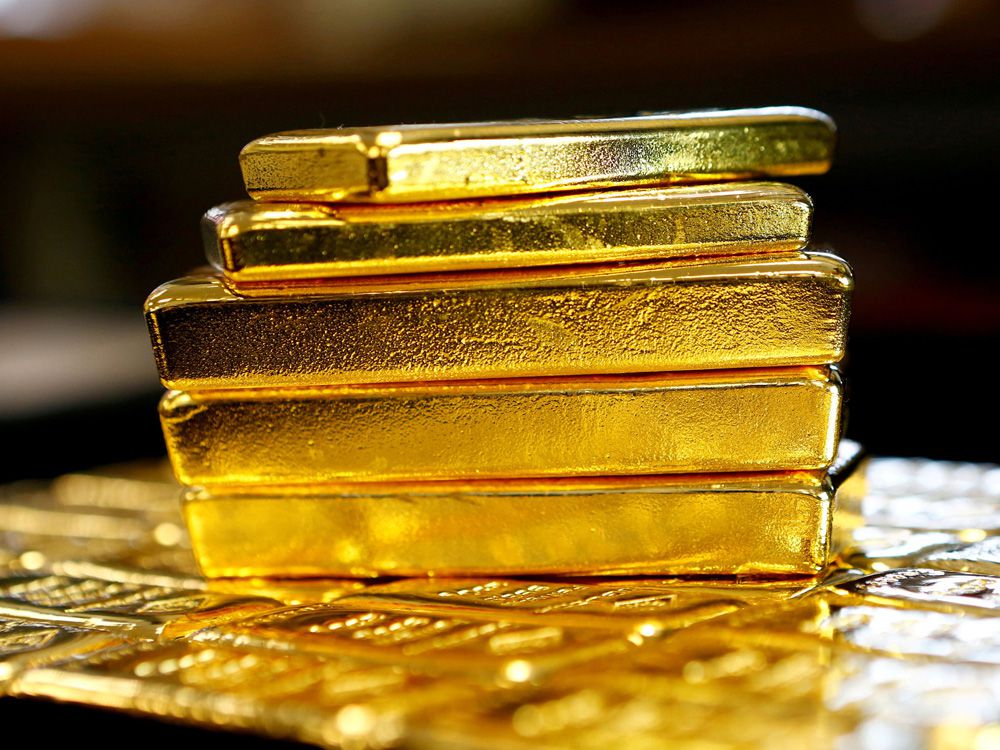 gold-struggles-to-attract-investors-as-interest-rates-rise