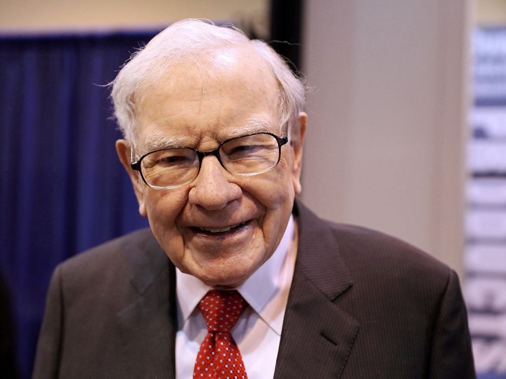 warren-buffett-to-host-berkshire’s-annual-meeting-in-person-this-year