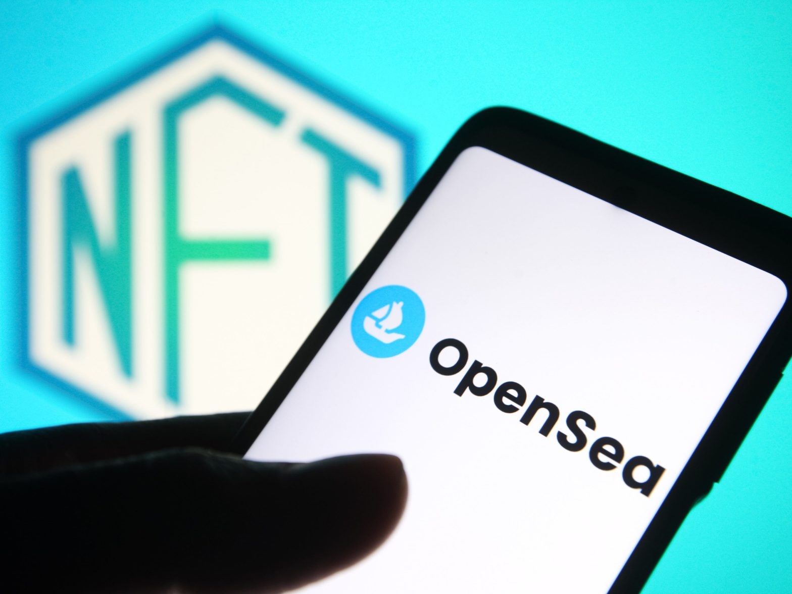 opensea-confirms-hackers-made-$1.7-million-on-nfts-stolen-in-a-phishing-attack-at-the-weekend