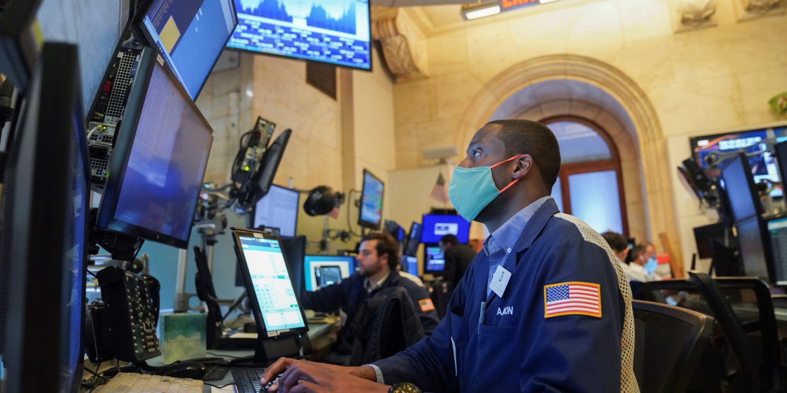 us-stocks-fall-as-major-indexes-cap-off-first-losing-quarter-in-2-years-amid-fed-moves-and-war-in-ukraine