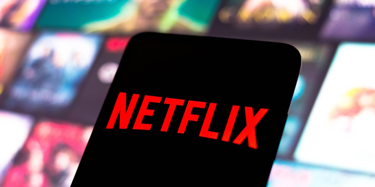 netflix-plunges-24%-as-the-streaming-giant-reports-that-it-lost-200,000-subscribers-last-quarter-and-see-more-declines-ahead