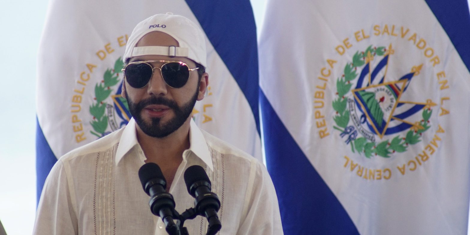 as-bitcoin-craters-65%-from-its-high,-el-salvador’s-finance-minister-said-the-fiscal-risk-is-‘extremely-minimal’