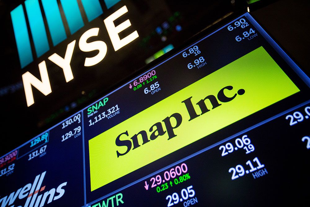 ‘awful’-snap-sales-just-wiped-$76-billion-off-social-media-stocks