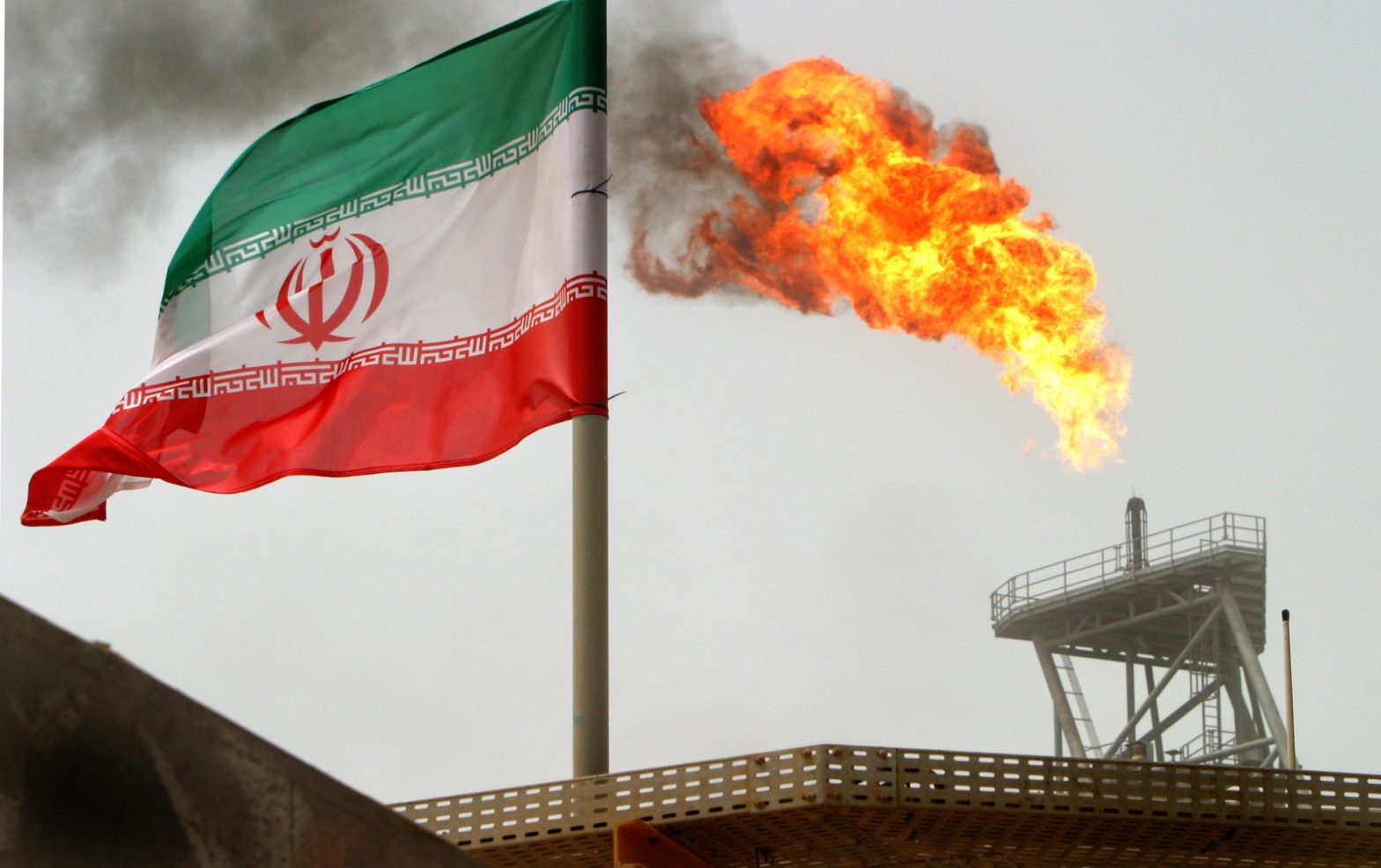 the-us-is-drawing-up-sanctions-against-companies-that-smuggle-iranian-oil,-according-to-a-report