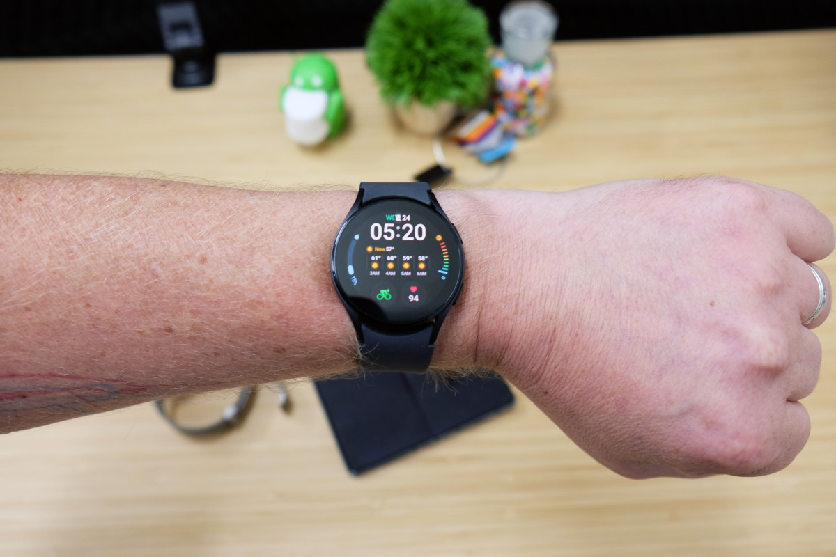 samsung-galaxy-watch-5-and-watch-5-pro-review:-ticking-along