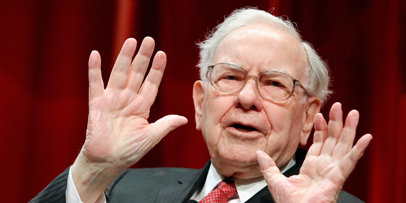 warren-buffett’s-stock-portfolio-is-so-large-that-unrealized-investment-losses-in-the-2nd-quarter-led-to-a-10%-decline-in-earnings-per-share-for-the-whole-s&p-500