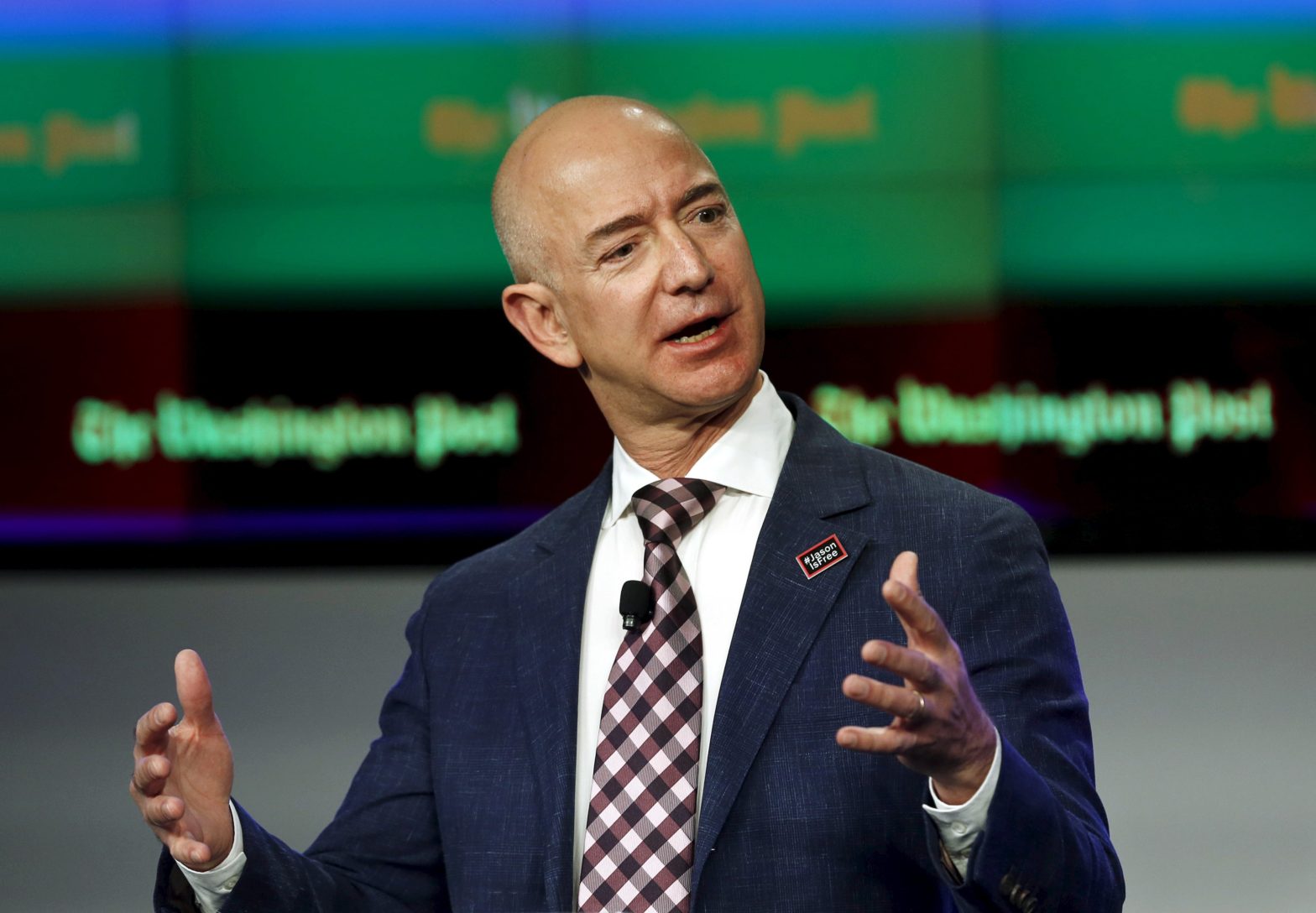 amazon-stock-plummets-14%,-on-course-to-lose-its-trillion-dollar-market-cap-after-earnings-warning-about-holiday-sales