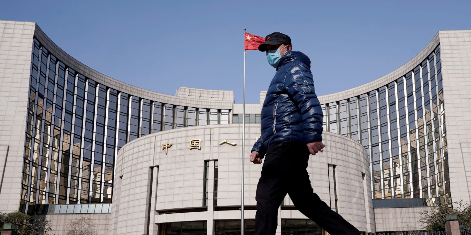 chinese-central-banker-says-the-yuan-will-be-stable,-while-the-fed’s-latest-rate-hike-sends-the-currency-near-a-15-year-low