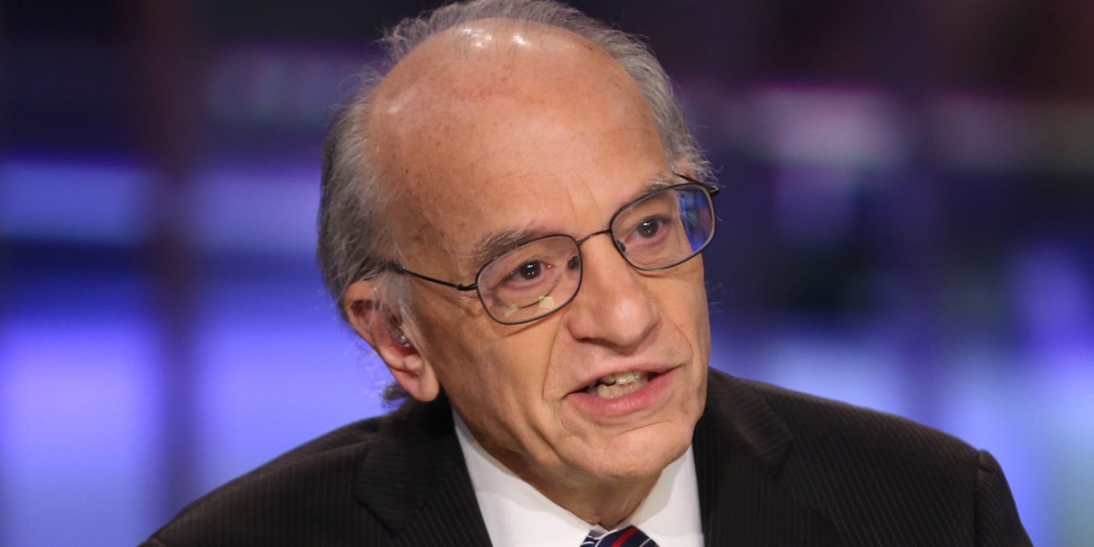 wharton-professor-jeremy-siegel-sees-the-dow-surging-2,000-points-once-the-fed-pivots-to-cutting-rates-–-and-says-the-us-can-still-escape-a-recession