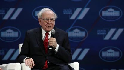 warren-buffett’s-berkshire-hathaway-slashes-stake-in-us.-bancorp