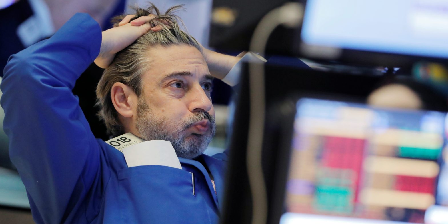 dow-falls-more-than-300-points-as-us-stocks-extend-losses-on-interest-rate-fears