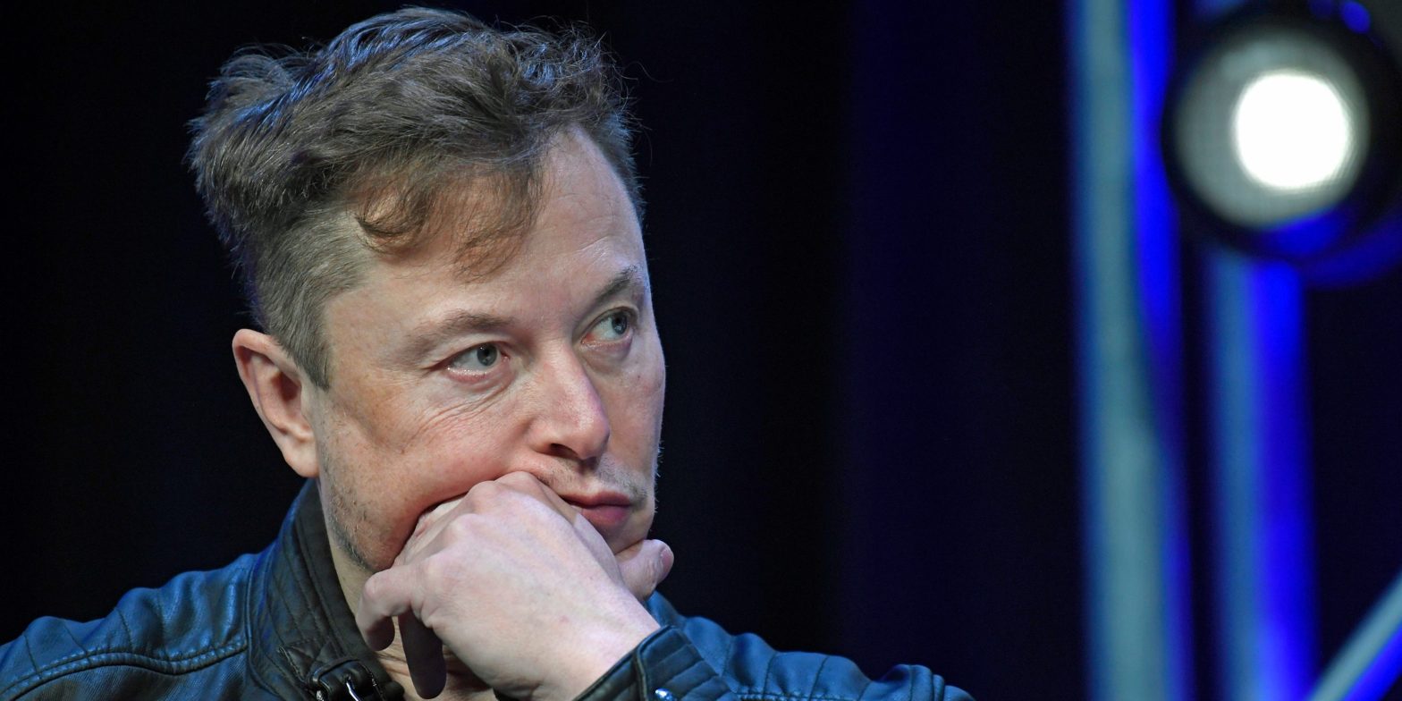 elon-musk-just-cashed-in-another-$3.6-billion-of-tesla-stock-as-he-wrestles-with-mounting-interest-payments-at-twitter-and-a-looming-recession