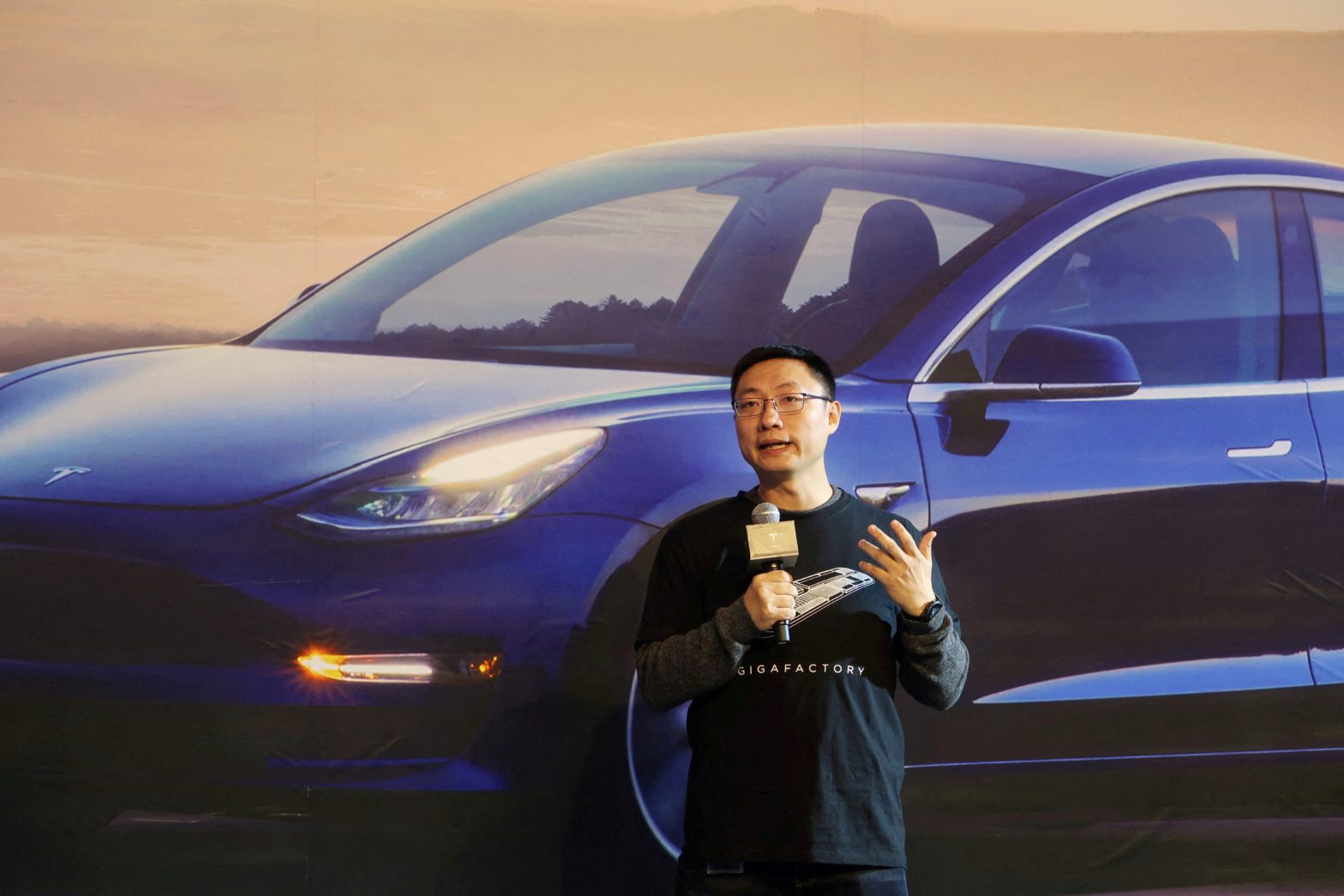 tesla-reportedly-elevates-its-china-boss-to-head-of-us-plants-and-sales,-making-him-no.-2-after-elon-musk-as-$700-billion-slump-spooks-investors