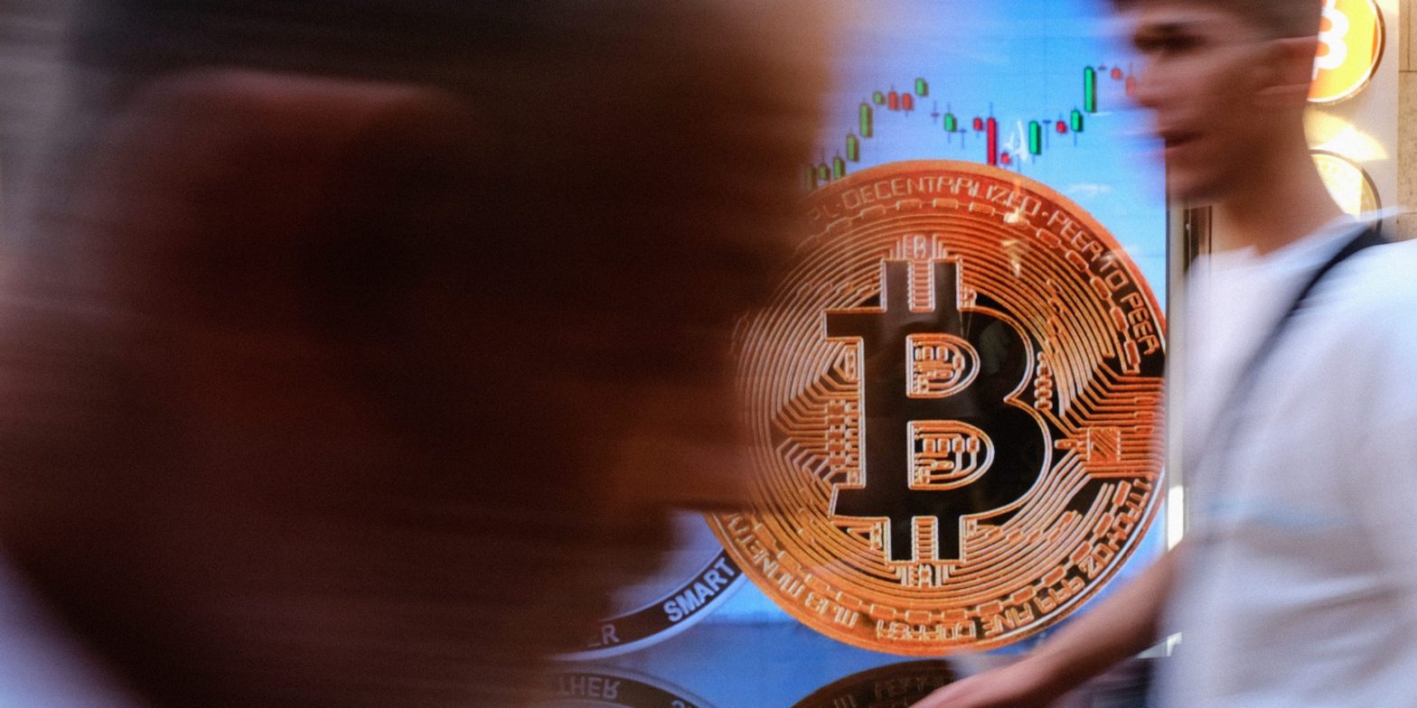 bitcoin-rallies-to-a-2-month-high-after-inflation-data,-shrugging-off-ftx-and-dcg-troubles-for-now