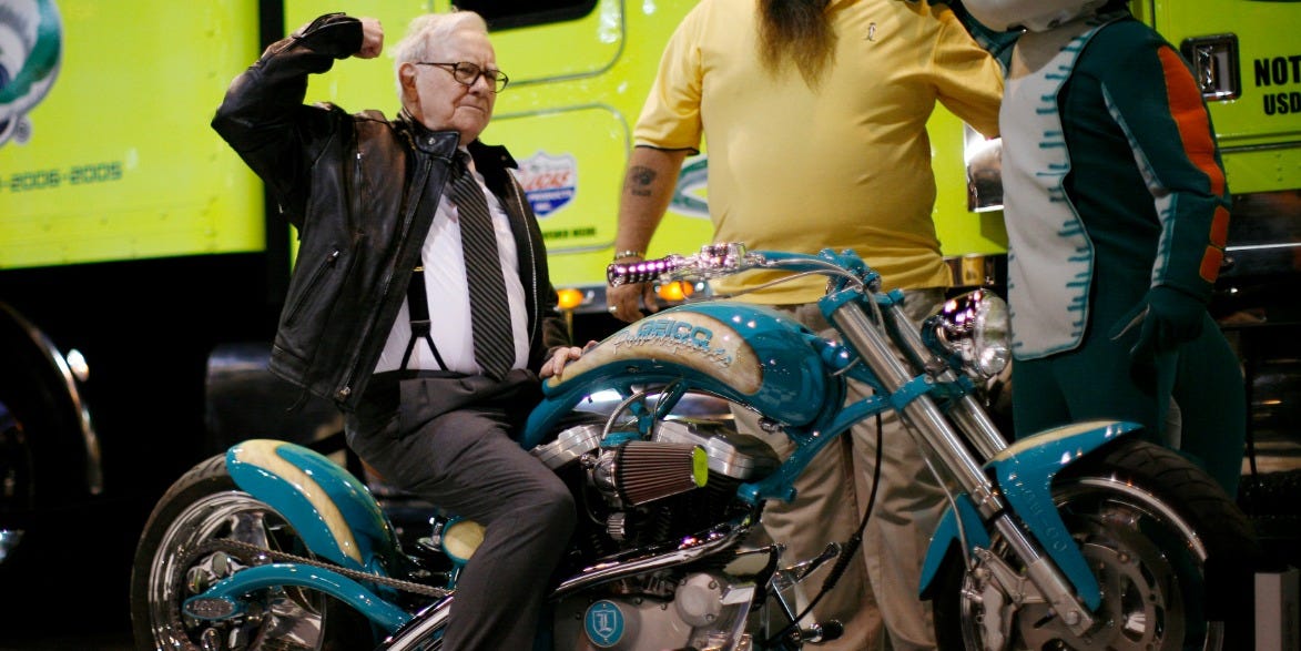 warren-buffett-loaned-$300-million-to-harley-davidson-during-the-financial-crisis-here’s-a-look-back-at-how-he-helped-the-motorcycle-maker.