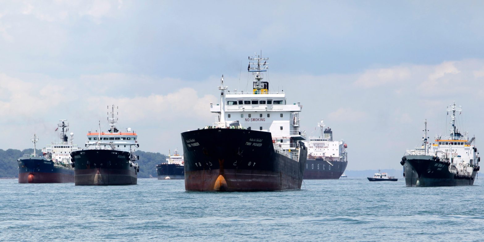 russia-put-together-a-shadow-fleet-of-oil-tankers-to-beat-western-sanctions,-but-a-key-bottleneck-is-emerging-that-could-threaten-flows