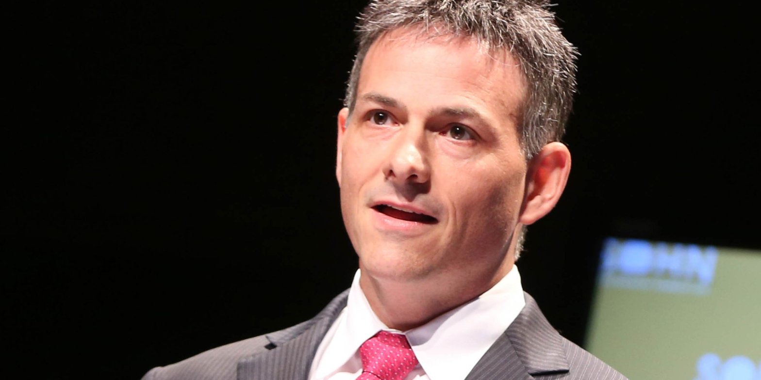 david-einhorn’s-hedge-fund-crushed-the-s&p-500-last-year-these-are-the-3-stocks-he’s-counting-on-for-continued-outperformance.