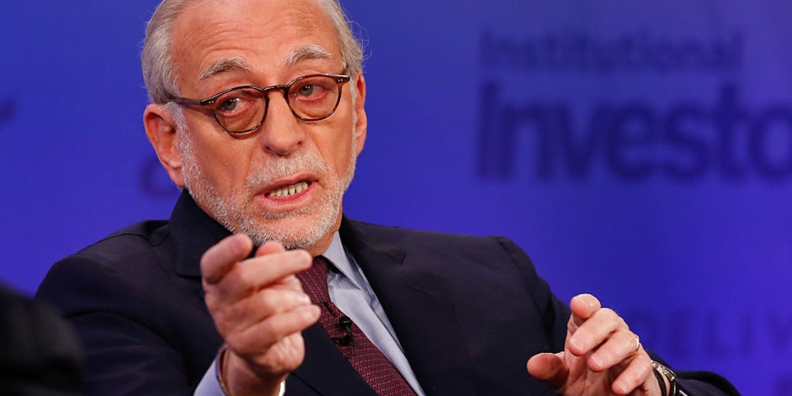 billionaire-investor-nelson-peltz-says-money-flying-out-of-banks-is-dangerous.-here’s-his-idea-for-the-fed-that-he-says-will-stop-more-bank-runs