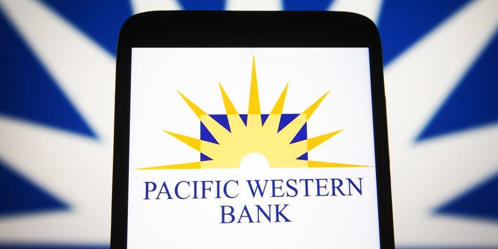 pacwest-sinks-11%-as-the-california-bank-borrows-cash-following-a-20%-drop-in-deposits