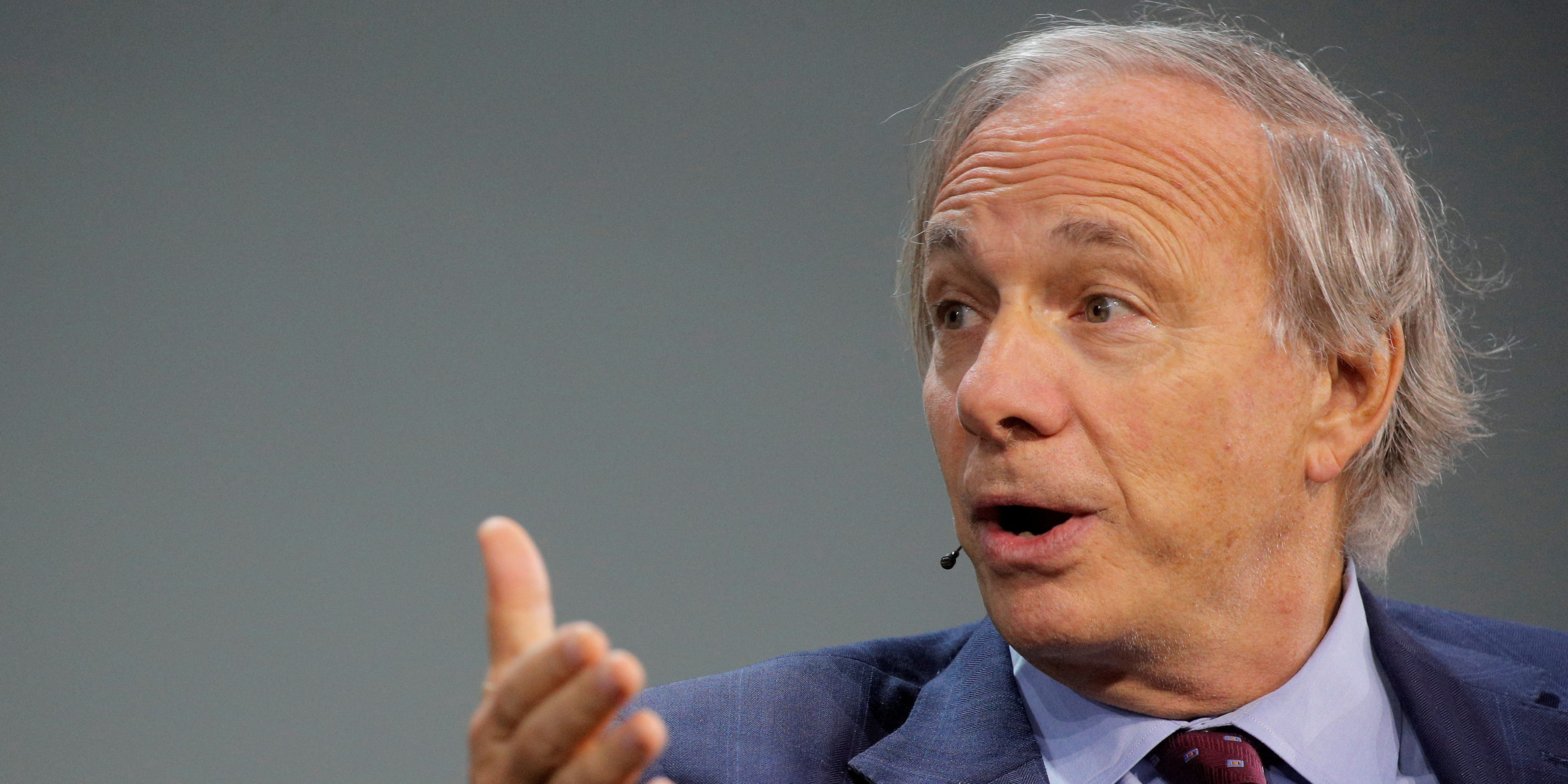 ray-dalio-says-he-has-a-little-bitcoin-but-prefers-gold,-calling-it-‘timeless-and-universal’