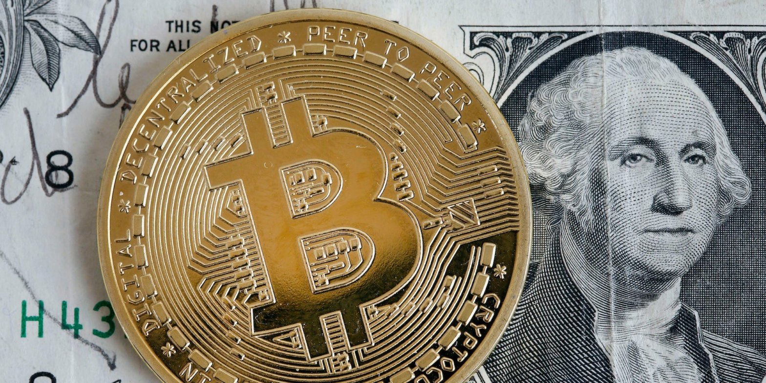 bitcoin-could-jump-nearly-70%-if-the-us-defaulted-on-its-debt,-standard-chartered-analyst-says