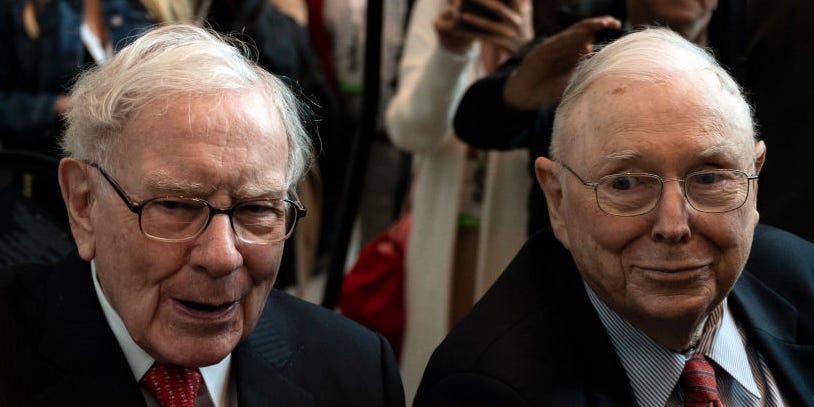 warren-buffett-and-charlie-munger-warned-a-banking-crisis-is-possible,-ai-may-be-dangerous,-and-government-overspending-will-end-badly-here-are-their-18-best-quotes-from-berkshire-hathaway’s-annual-meeting.