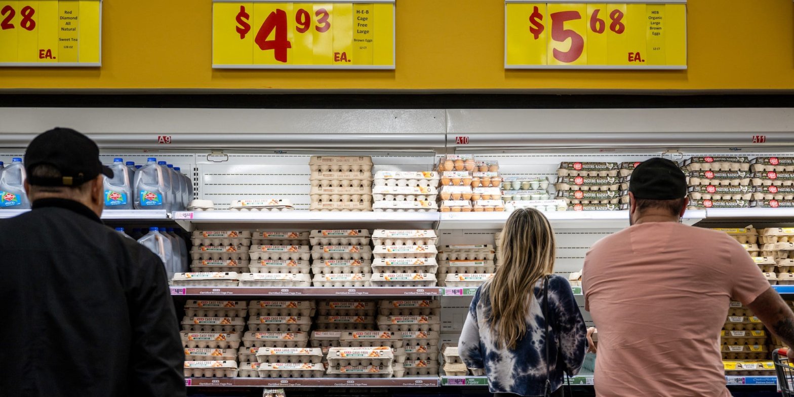 crashing-egg-prices-signal-the-fed-is-winning-its-war-against-inflation