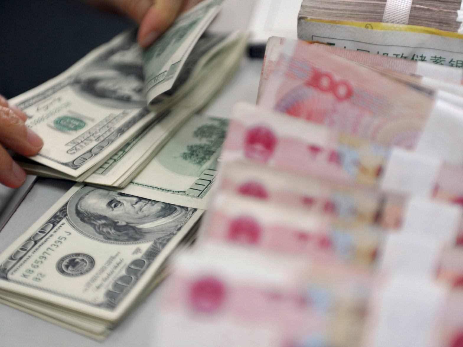 3-reasons-why-even-china-doesn’t-want-the-yuan-to-replace-the-dollar-as-the-world’s-reserve-currency