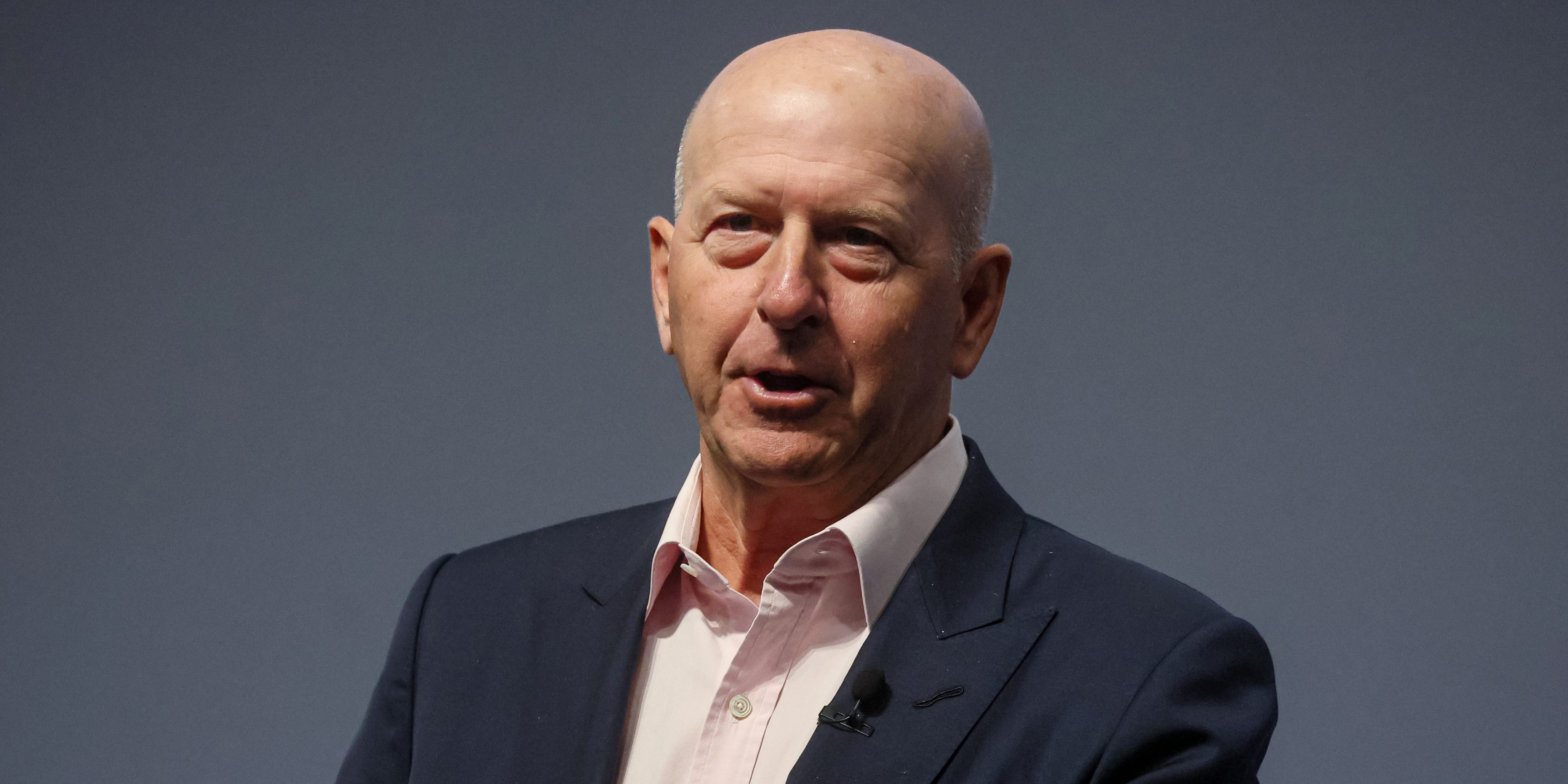 goldman-sachs-ceo-david-solomon-is-surprised-at-the-economy’s-strength-–-but-warns-of-commercial-real-estate-pain