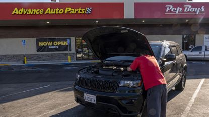 advance-auto-parts-updates-guidance-as-profits-fall